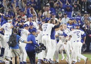 ³¡³»ÁÖ´Â ÇÁ¸®¸Õ¡¦´ÙÀú½º ¿¬Àå 18ȸ Ç÷Åõ ³¡ Åä·ÐÅä Á¦¾Ð