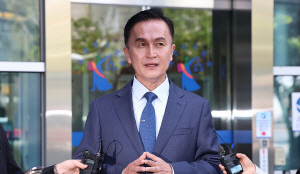 �������� �ݴ롯 ���￵ ���Ѱ� ���� ��ҼҼ� ���� �м�