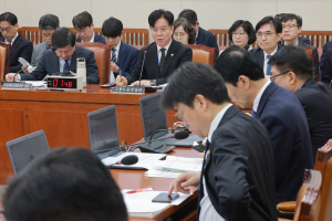 �����ް� ���ð� �������� ��� ���ɡ����ĳ뵿���� ���� ���