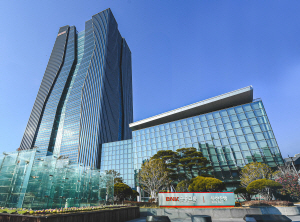 BNK�����׷�, 1�б� �������� 2114��� �޼�