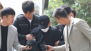 ȭ������ �뵿�� ������ �� ������ ¡�� 3�� ����