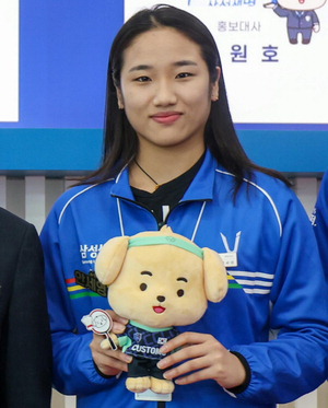 ¾È¼¼¿µ ¡®ÇÑ ½ÃÁð Ãִٽ¡¯ ´ë±â·Ï µµÀü