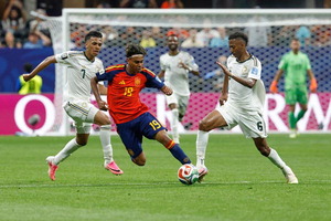 �ż� �߸� ������ ���߰񡦽�����, ���� 4-0 ����