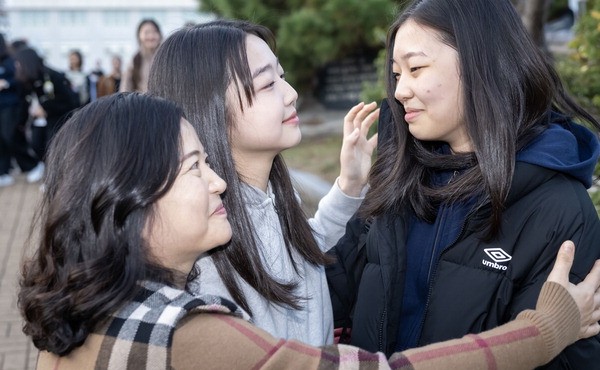 , غ ١  Ȯ  <span class=itv></span>