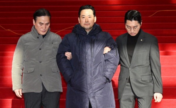 ����, �� �ܽİ����� ����Ư�ˡ� �ѷ¡�� ����õ���� �º�