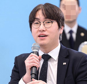 � �ϰ����� ������ û�ʹ� AI ���� �����ұ�