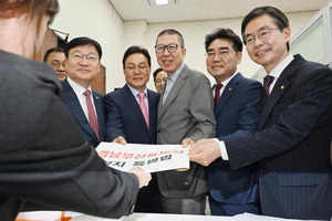 �����չ����۷ι��� �ٺ��� ���桱���������ڵ鵵 �ڱ� ��� ����