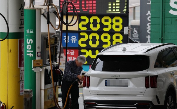 4�� �ְ����� ù�� ���� 2000�� ���ġ���ũ���� ���� 4�� ��