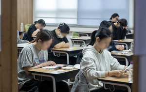 ���� 9����� ���� ���������ݼ��� 10�� �����ҵ�