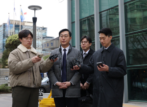 �������� ��Ȥ�� ����� ��������� �⼮ ������ ���� Ȯ����