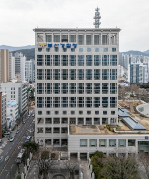 �������� ���� �λ� 1�� �泲 1�� �� 28�� �湫�� ����