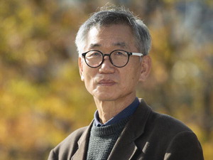 �ι����ڰ� �о��ִ� �츮���� �ѽ� 100��